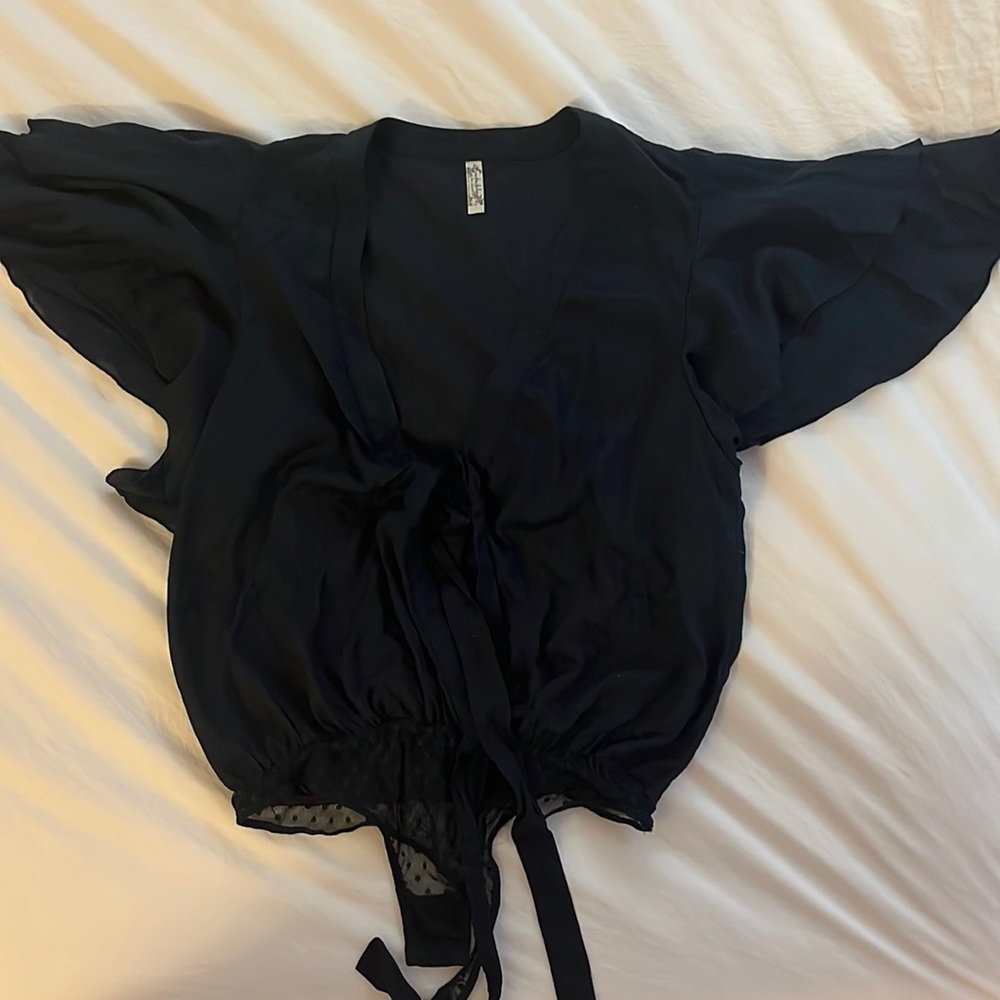 Free People Navy Blue Ruffle Sleeve Body Suit (size small, never worn)